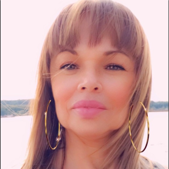 Meet your Posher, Marcella - Picture 1 of 1